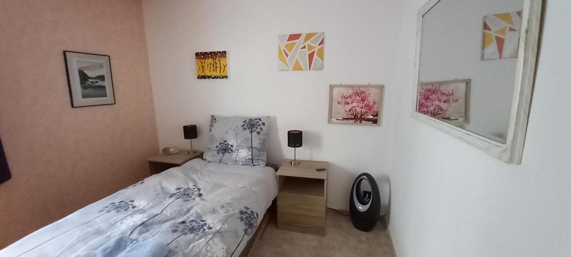 A Large Fully Furnished Private Apartment Linz am Rhein Exterior photo