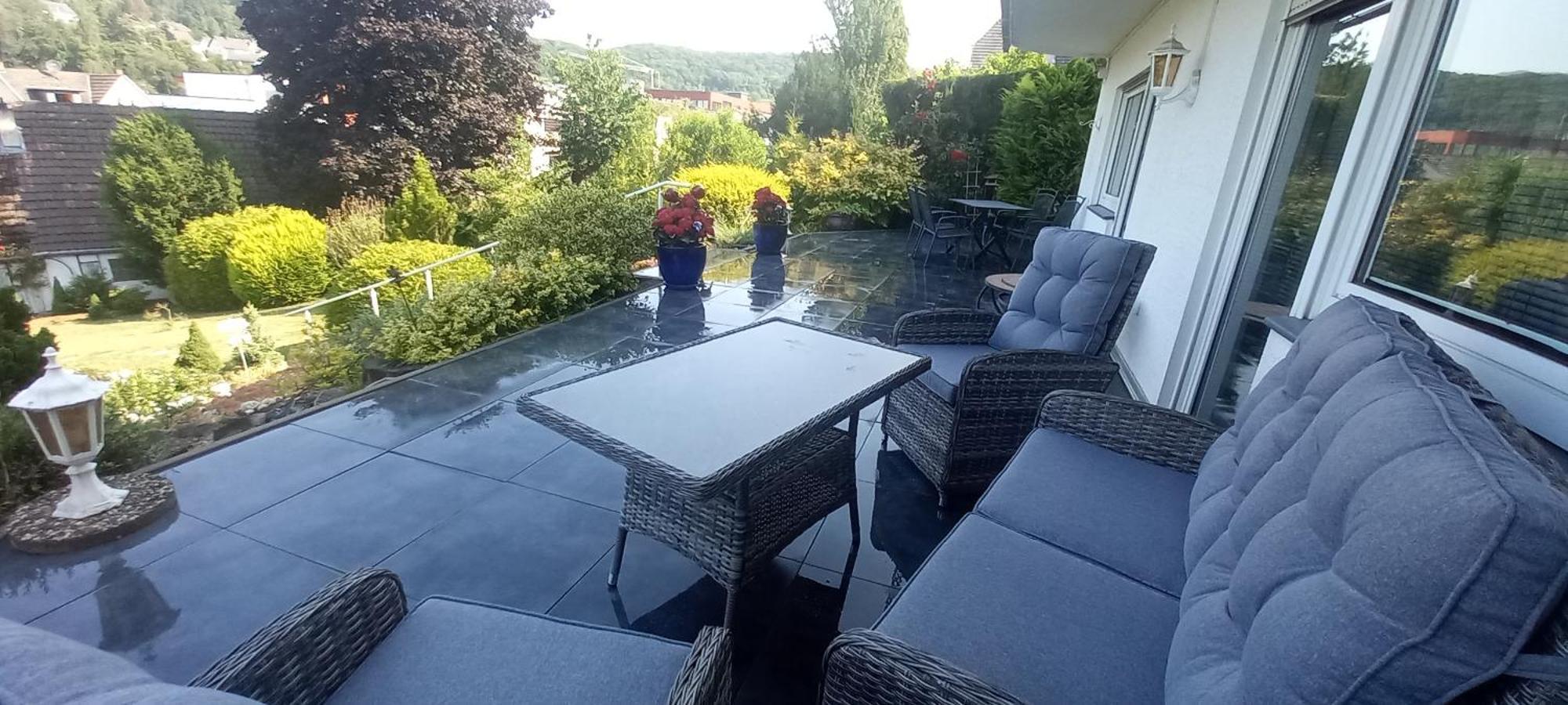 A Large Fully Furnished Private Apartment Linz am Rhein Exterior photo